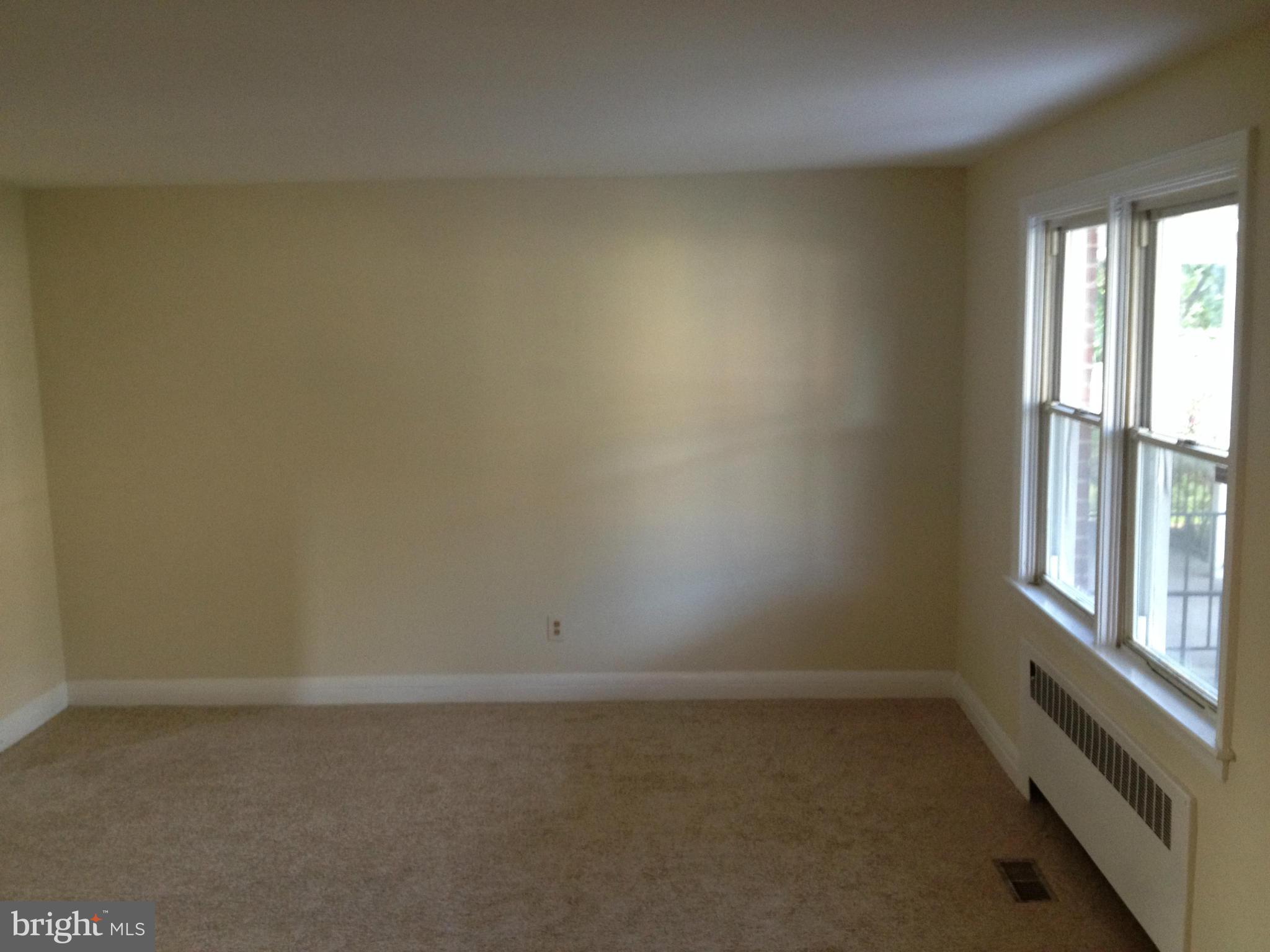 3803 Delverne Road Baltimore, MD 21218 - Photo 3 of 20 Living Room