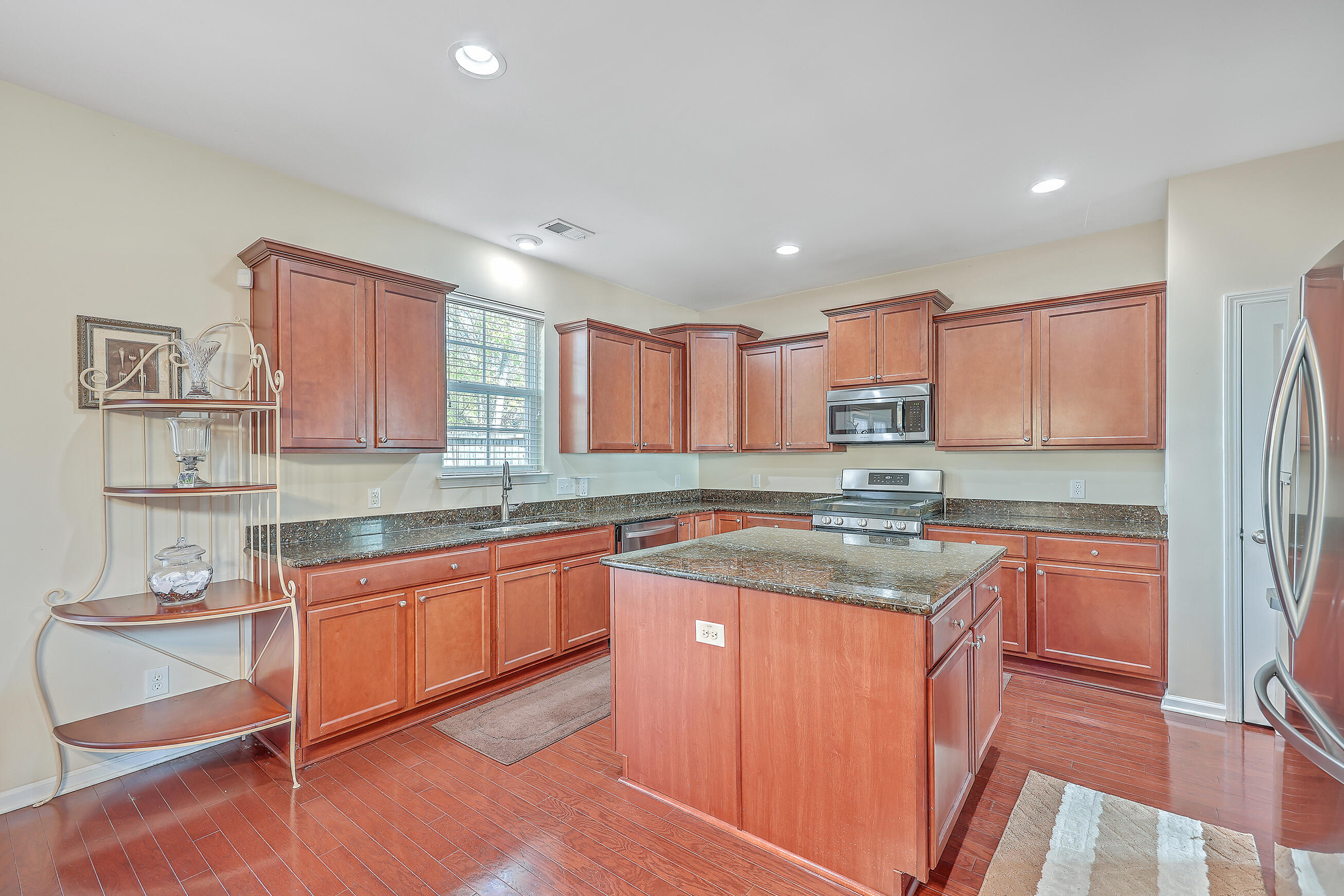 150 Hickory Ridge Way Summerville, SC 29483 - Photo 16 of 42 ZYN_1131_2_3_4_5_6_7
