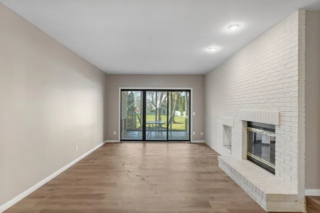 $1,600 | 1127 Lancaster Drive, Champaign, IL 61821