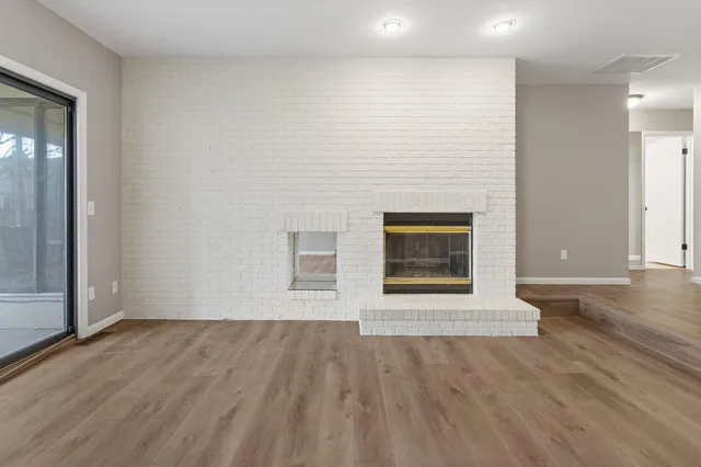 $1,600 | 1127 Lancaster Drive, Champaign, IL 61821