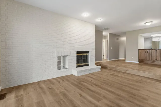 $1,600 | 1127 Lancaster Drive, Champaign, IL 61821