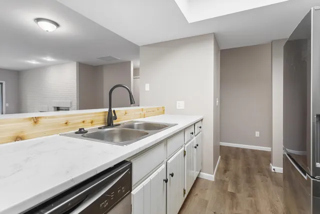 $1,600 | 1127 Lancaster Drive, Champaign, IL 61821