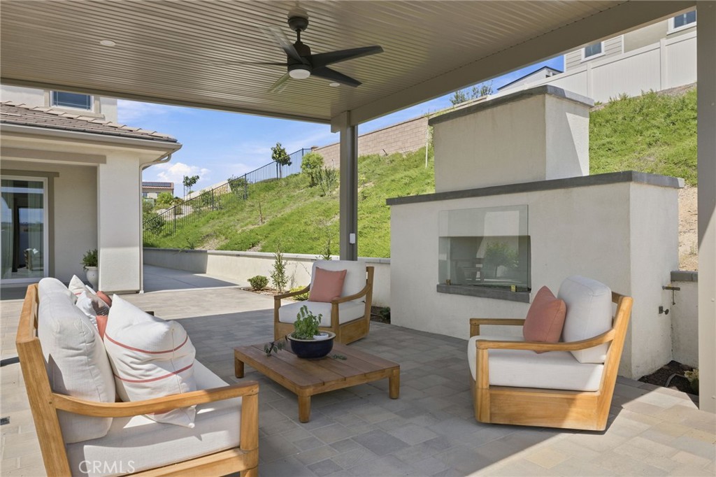 1238 Matterhorn Street Riverside, CA 92506 - Photo 37 of 45