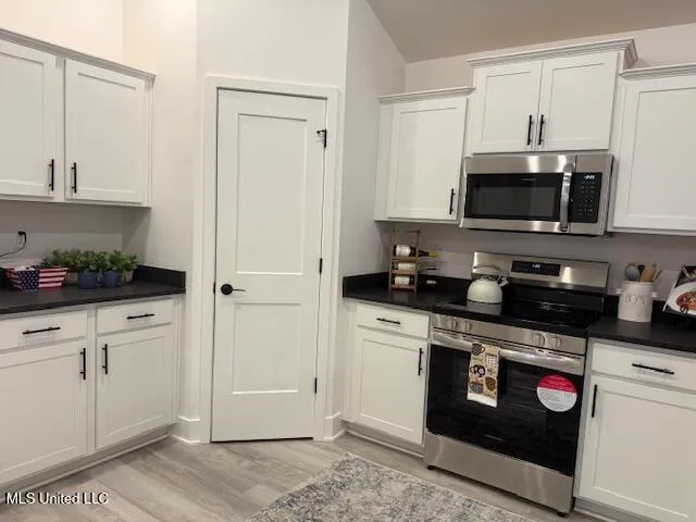 $360,800 | 4297 Olivia Circle West, Olive Branch, MS 38654