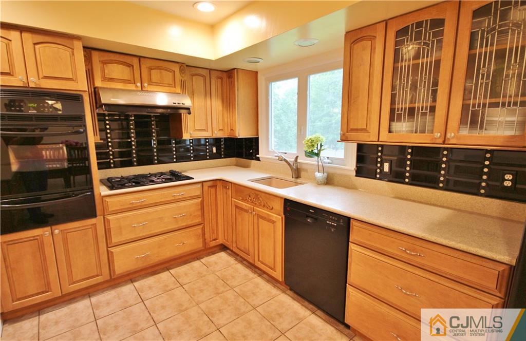 38 Norton Road East Brunswick, NJ 08816 - Photo 9 of 23 Gallery Image 9