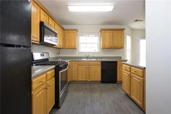 $2,095 | 4333 Beaver Tree Street, Loganville, GA 30052