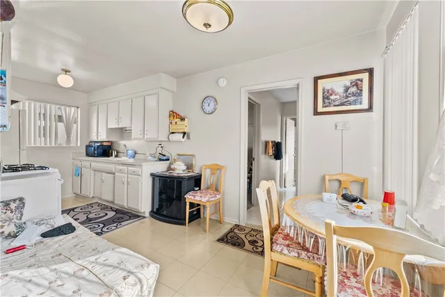 $2,300,000 | 706 West Doran Street, Glendale, CA 91203