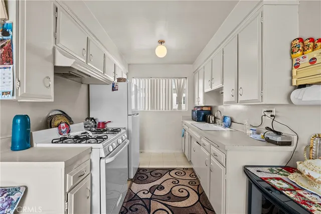 $2,300,000 | 706 West Doran Street, Glendale, CA 91203