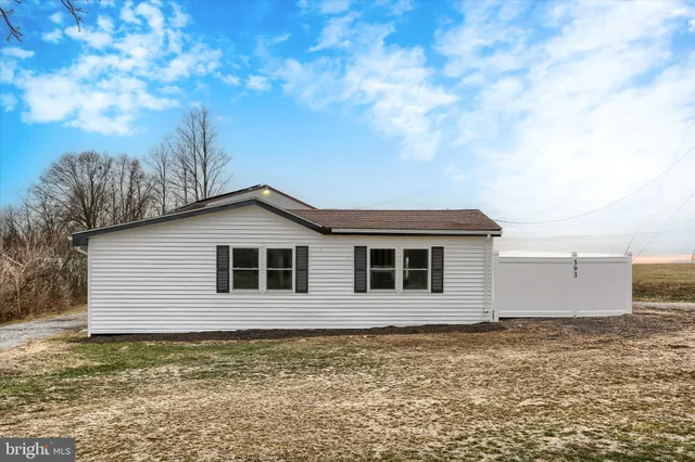 $364,900 | 393 Sherwood Drive, Carlisle, PA 17015