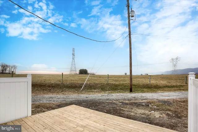 $364,900 | 393 Sherwood Drive, Carlisle, PA 17015