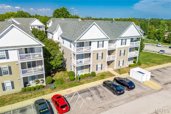 $192,500 | 9751 Newham Drive, Unit 11A, Affton, MO 63123