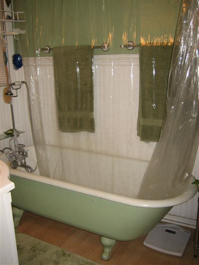 526 South Rice Road Ojai, CA 93023 - Photo 10 of 12 a bathroom with a bathtub and a sink
