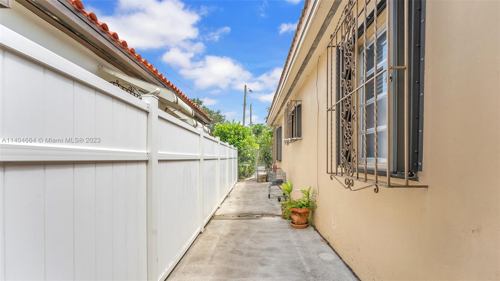 3333 Southwest 1st Street Miami, FL 33135 - Photo 23 of 70