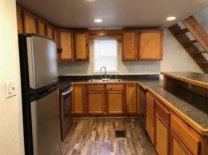 $1,400 | 105 Lazy Ike Lane, Pottsboro, TX 75076