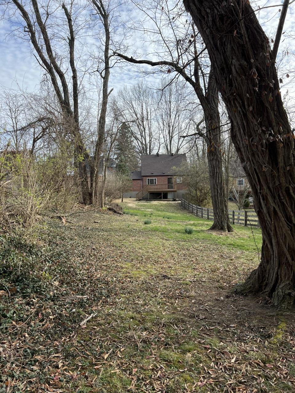 1828 Adams Road Cincinnati, OH 45231 - Photo 4 of 50 Gallery Image 4