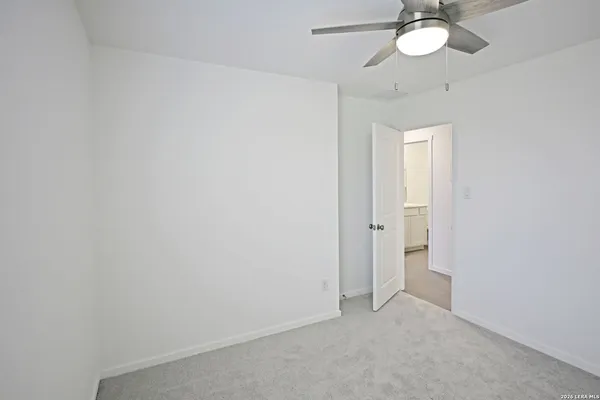$1,495 | 2423 Shady Grove, New Braunfels, TX 78130