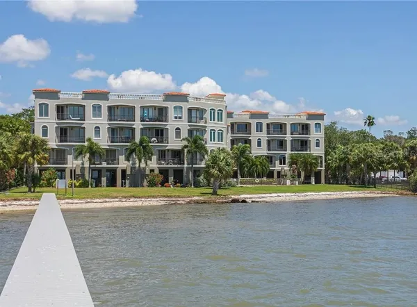 $10,999 | 1724 Park Street North, St. Petersburg, FL 33710