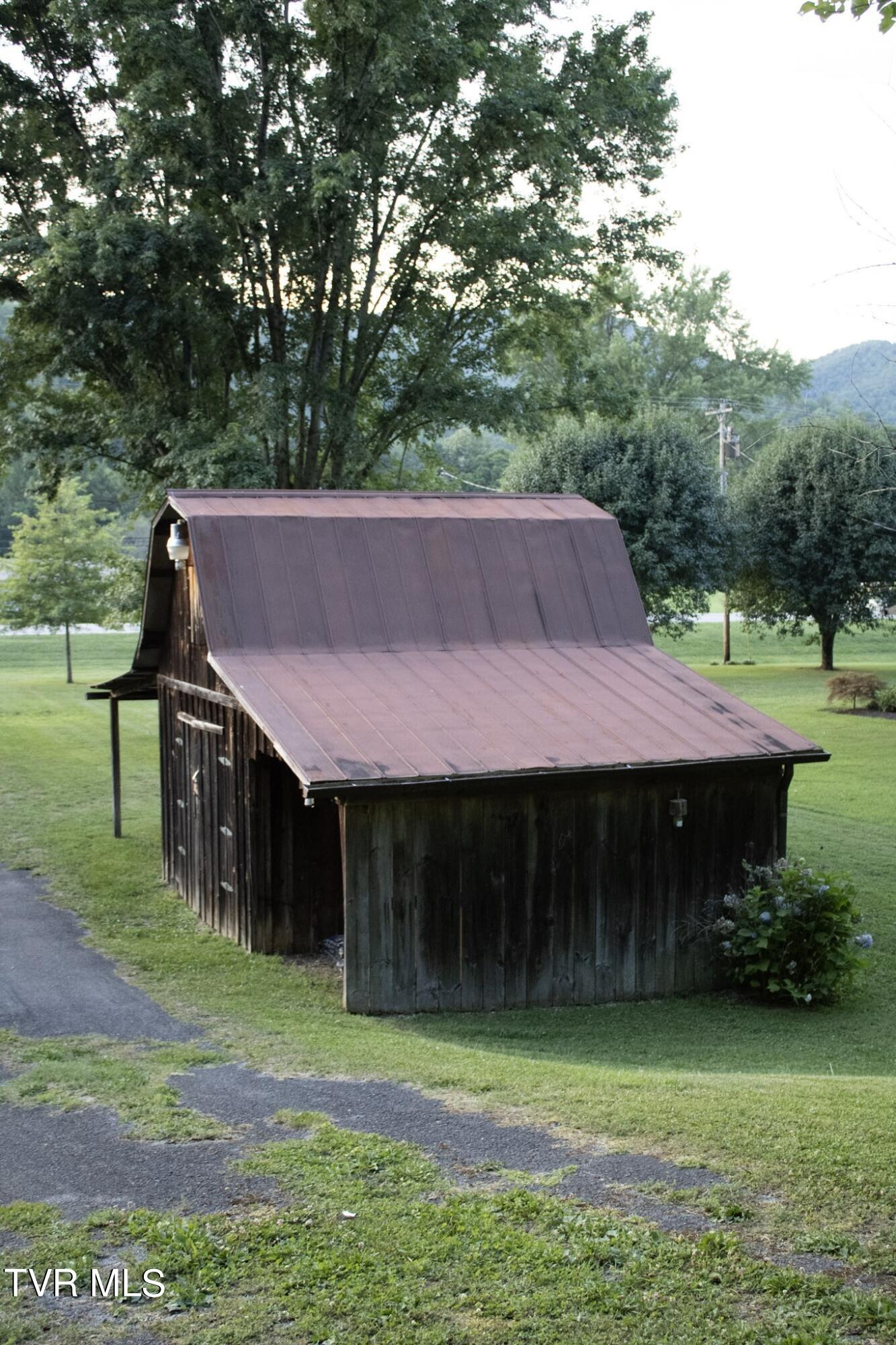3026 Temple Hill Road Erwin, TN 37650 - Photo 12 of 46 IMG_1550