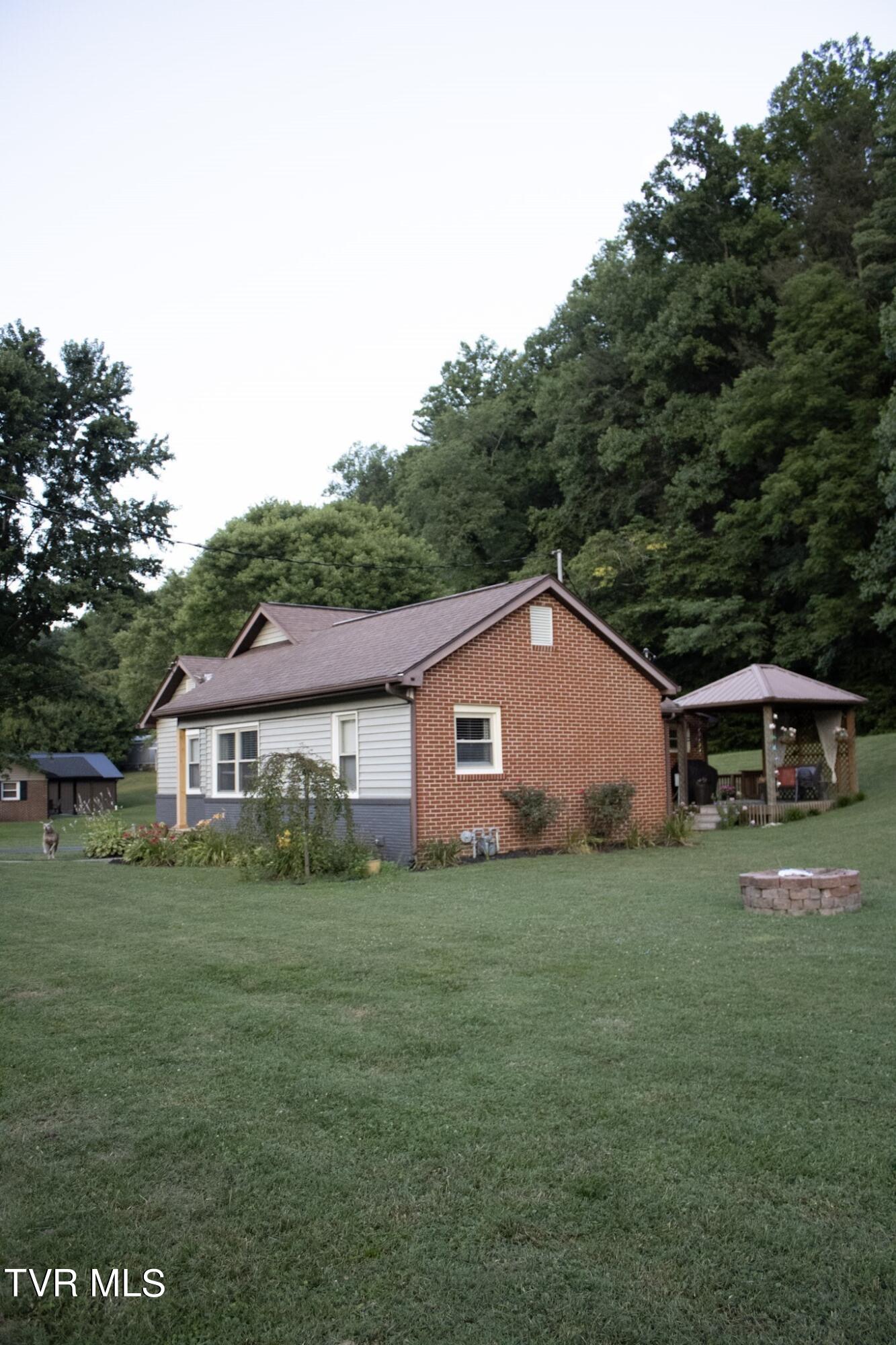 3026 Temple Hill Road Erwin, TN 37650 - Photo 17 of 46 IMG_1566