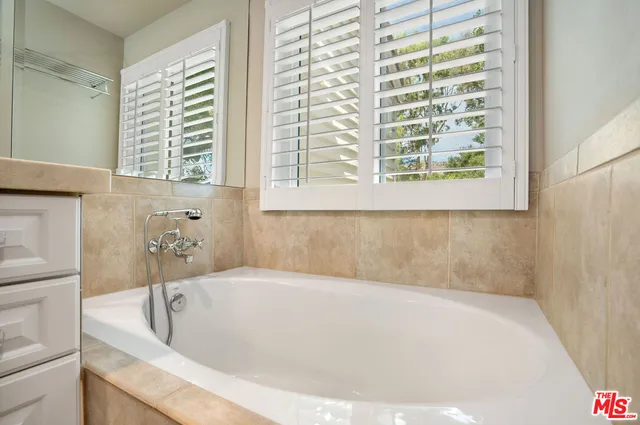 $1,299,000 | 5639 Starwood Court, Westlake Village, CA 91362