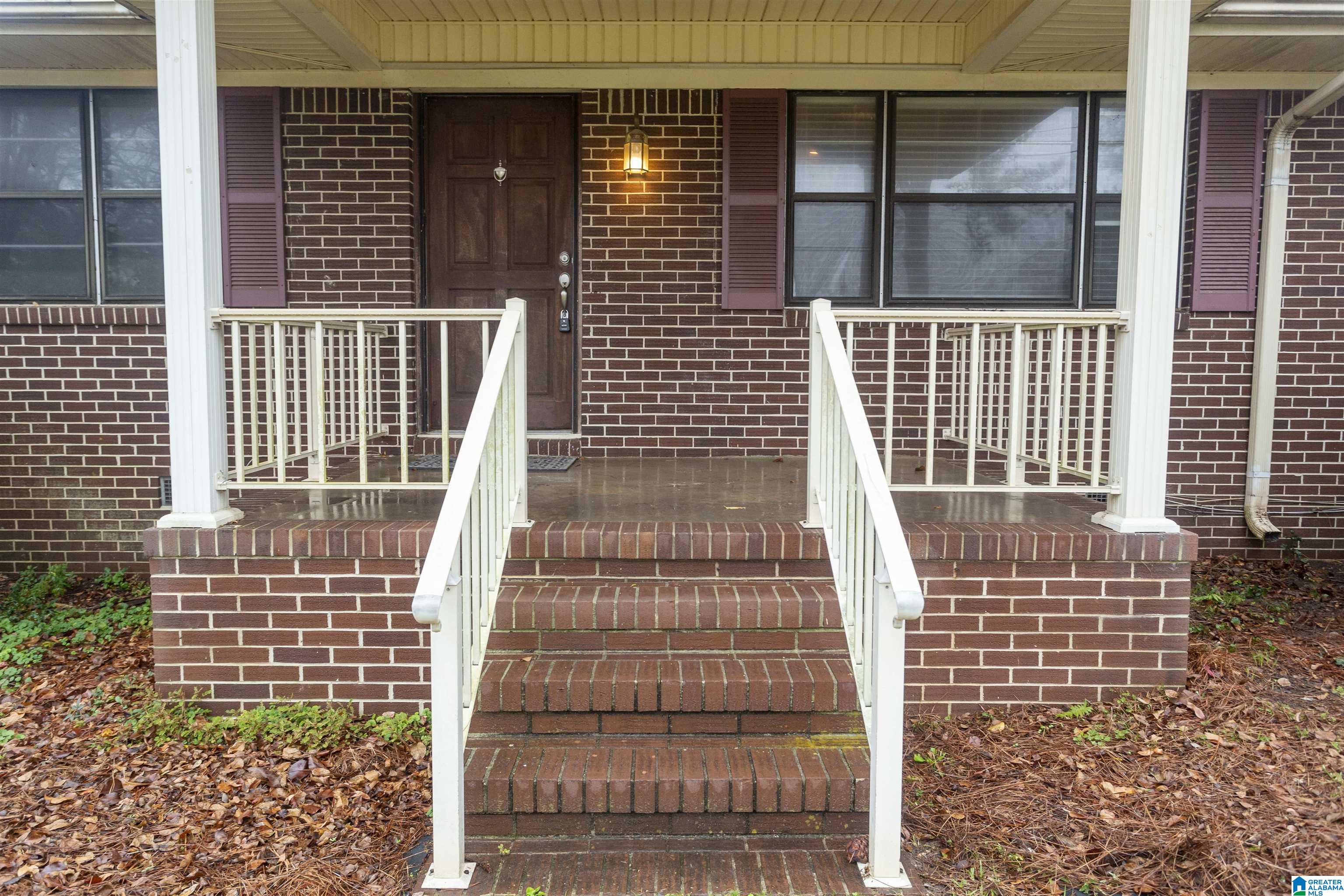 300 Edgewood Street Clanton, AL 35045 - Photo 4 of 33