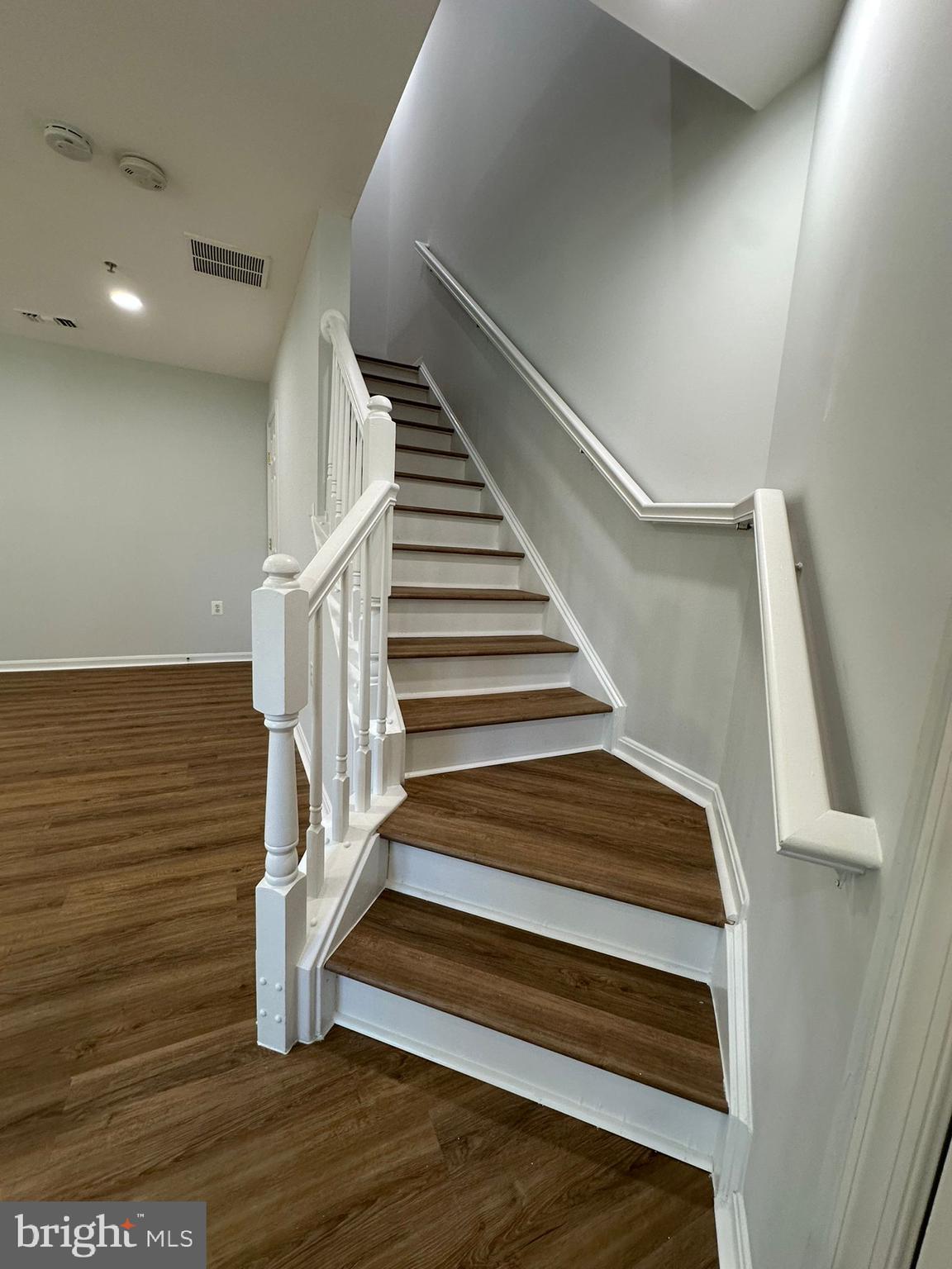 43577 Patching Pond Square Ashburn, VA 20147 - Photo 18 of 33