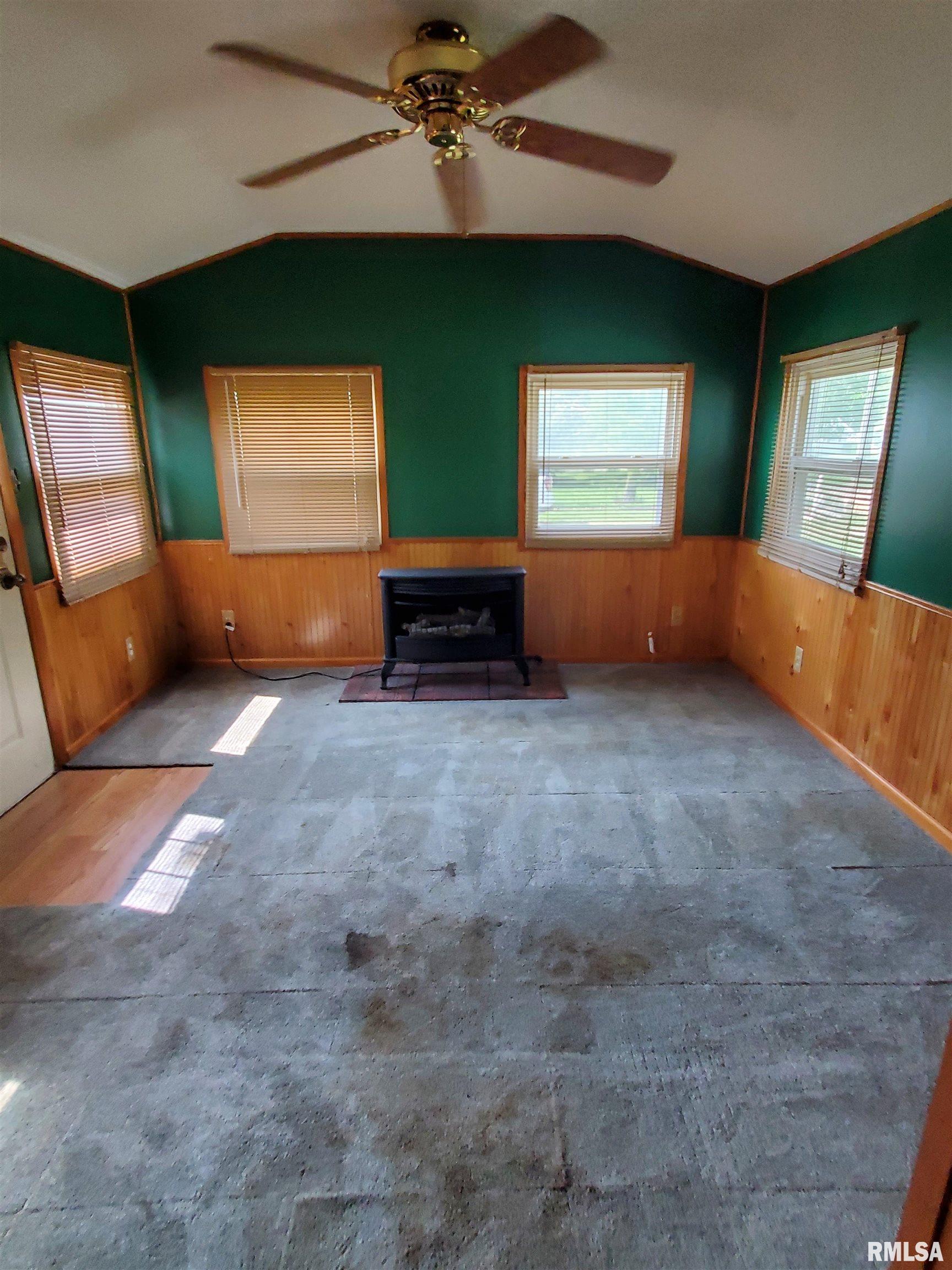 132 West Springfield Street Virginia, IL 62691 - Photo 5 of 24