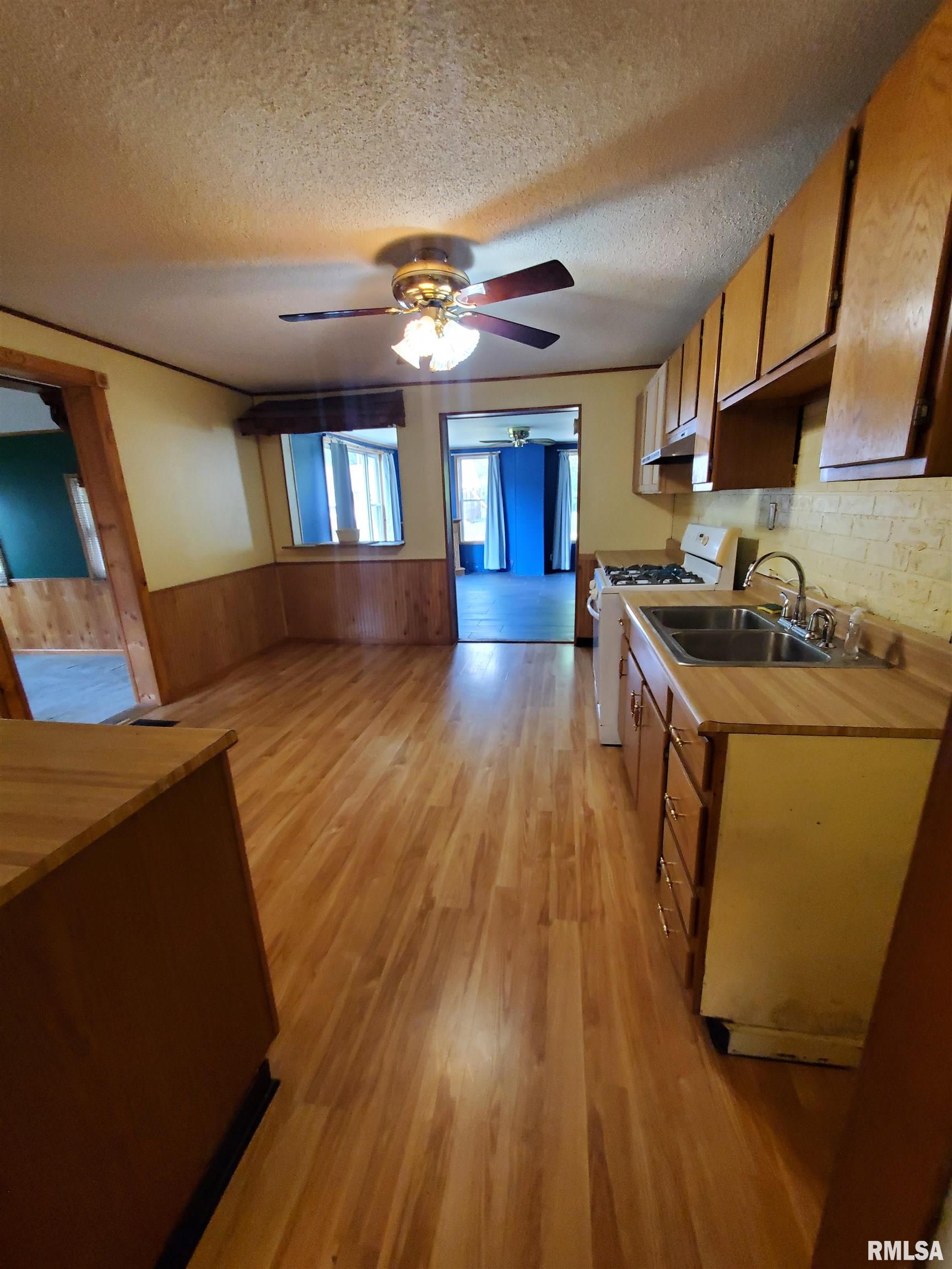 132 West Springfield Street Virginia, IL 62691 - Photo 7 of 24
