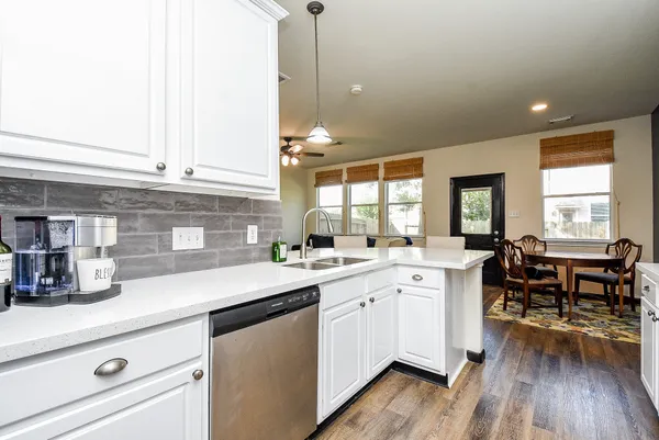 $1,995 | 87 Blue Creek Place, The Woodlands, TX 77382