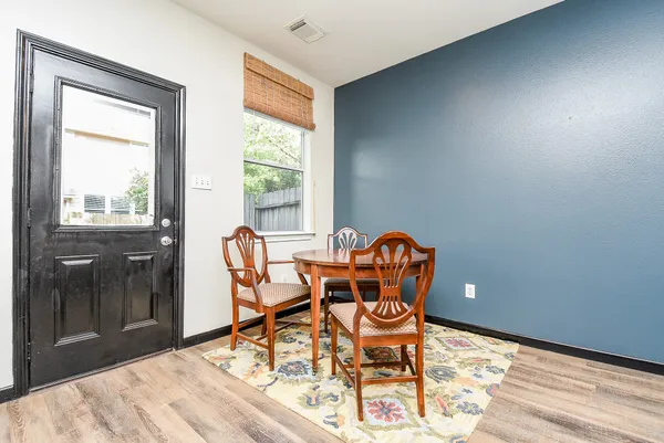 $1,995 | 87 Blue Creek Place, The Woodlands, TX 77382