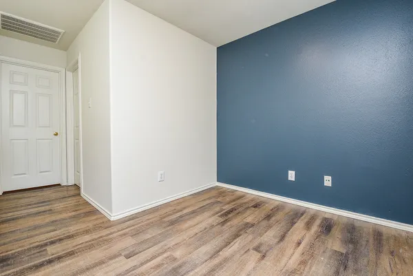 $1,995 | 87 Blue Creek Place, The Woodlands, TX 77382
