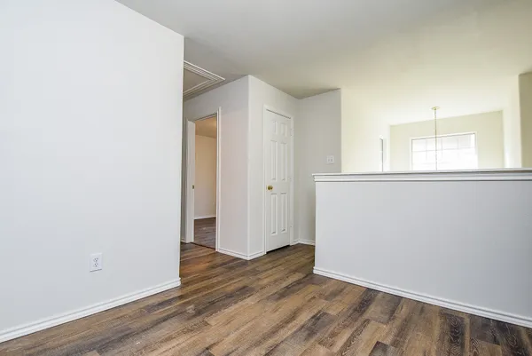 $1,995 | 87 Blue Creek Place, The Woodlands, TX 77382