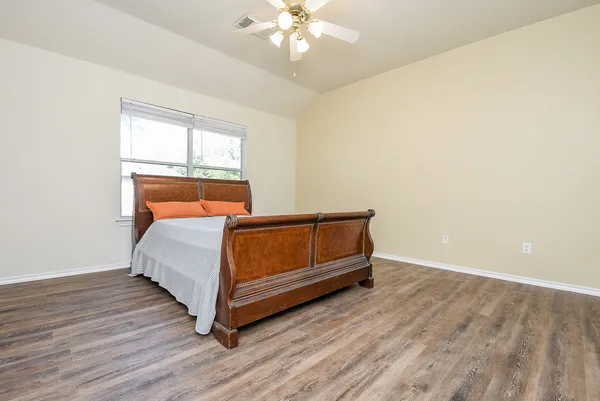 $1,995 | 87 Blue Creek Place, The Woodlands, TX 77382