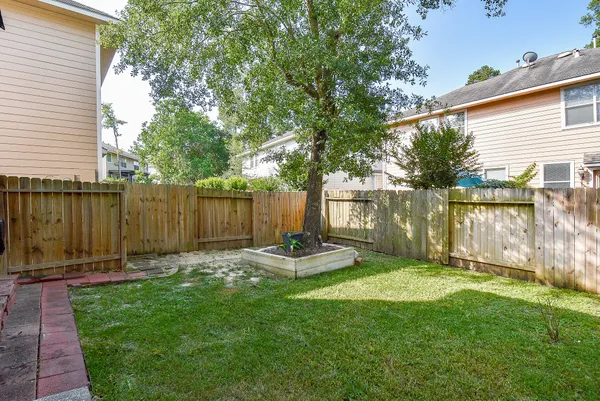 $1,995 | 87 Blue Creek Place, The Woodlands, TX 77382