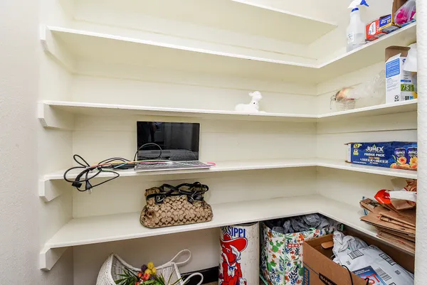 $1,995 | 87 Blue Creek Place, The Woodlands, TX 77382