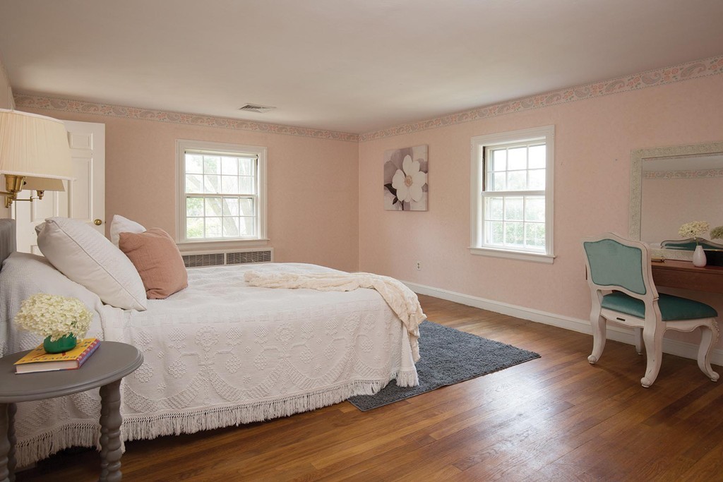 38 Tennyson Road Newton, MA 02465 - Photo 6 of 9 Gallery Image 6