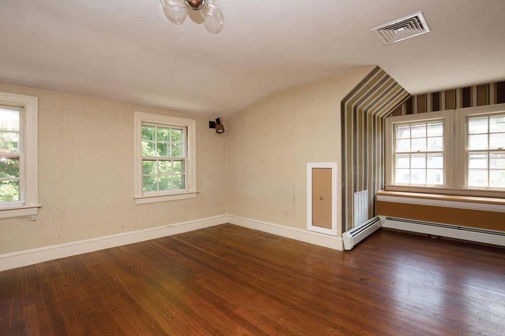 38 Tennyson Road Newton, MA 02465 - Photo 7 of 9 Gallery Image 7