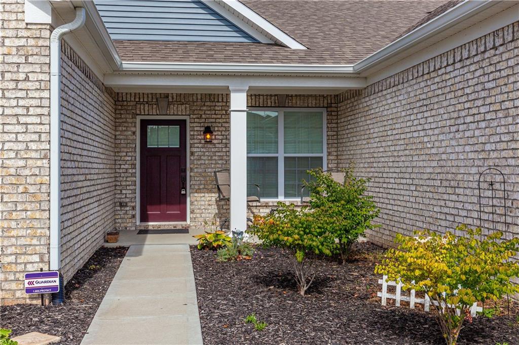 7074 West Ridge Run Court Greenfield, IN 46140 - Photo 2 of 25 Gallery Image 2