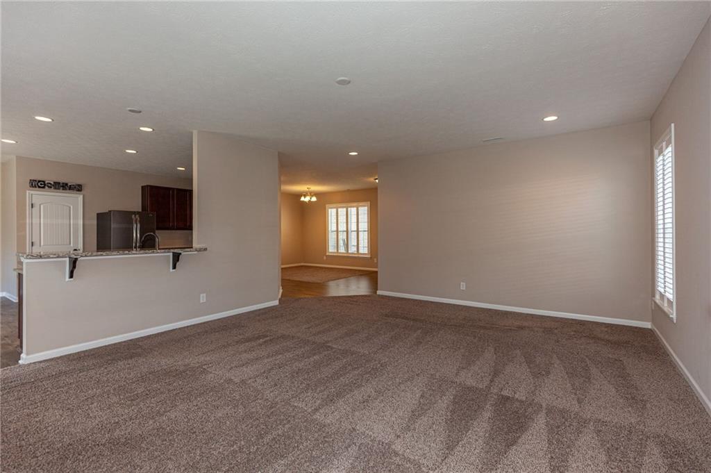 7074 West Ridge Run Court Greenfield, IN 46140 - Photo 8 of 25 Gallery Image 8