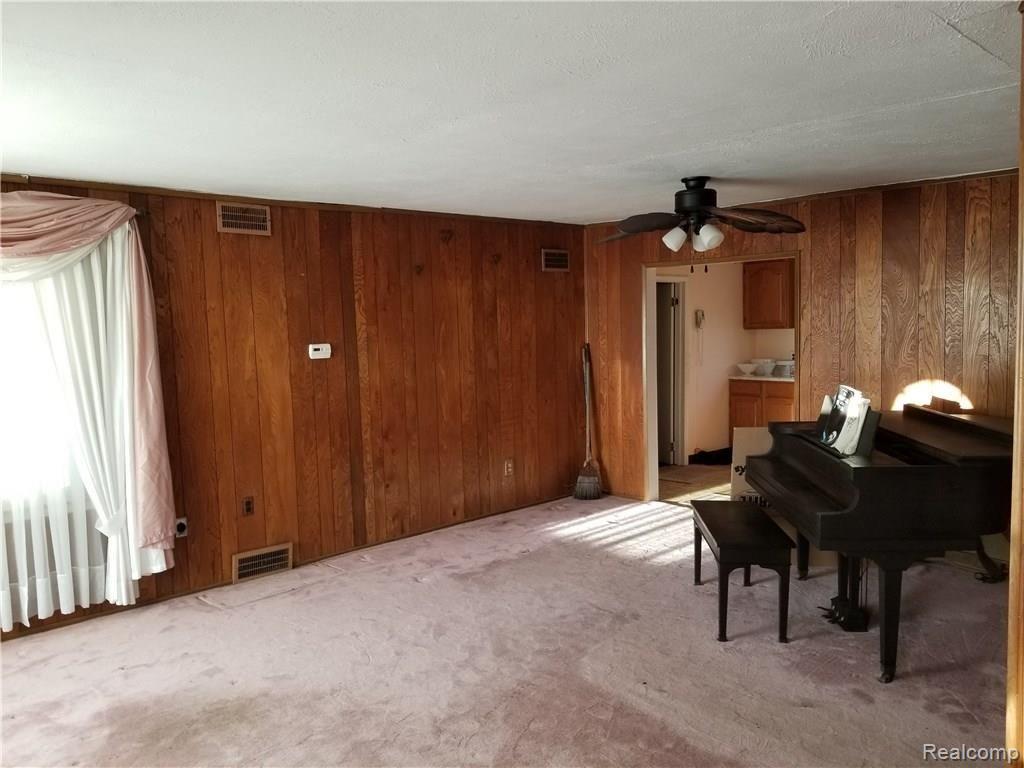 4231 Hannan Road Wayne, MI 48184 - Photo 16 of 21