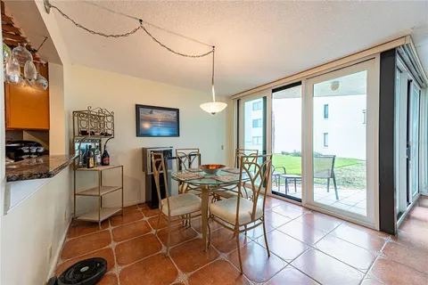 $485,000 | 5541 La Puerta Del Sol Boulevard South, Unit 116, St. Petersburg, FL 33715