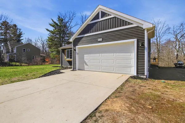 $399,900 | 15371 Buck Hollow Drive, Gowen, MI 49326