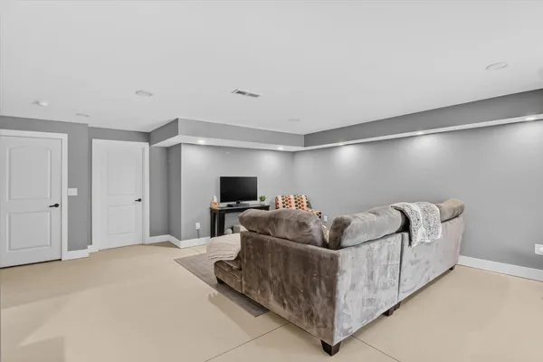 $399,900 | 15371 Buck Hollow Drive, Gowen, MI 49326
