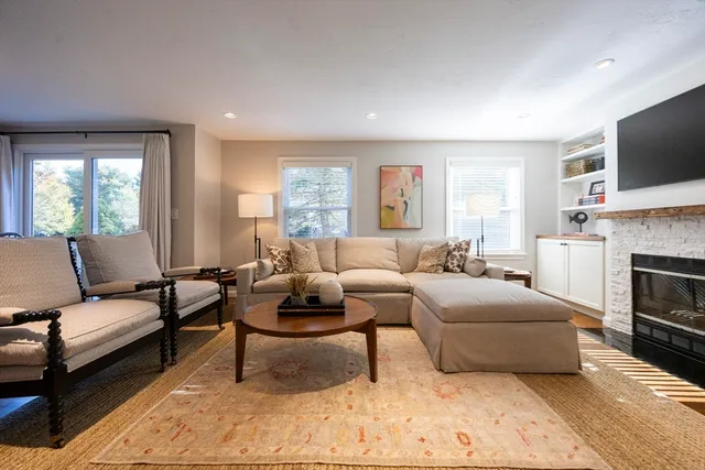 $849,000 | 18 Tisdale Drive, Unit 18, Dover, MA 02030