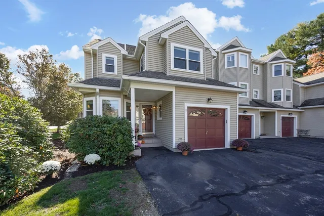 $849,000 | 18 Tisdale Drive, Unit 18, Dover, MA 02030