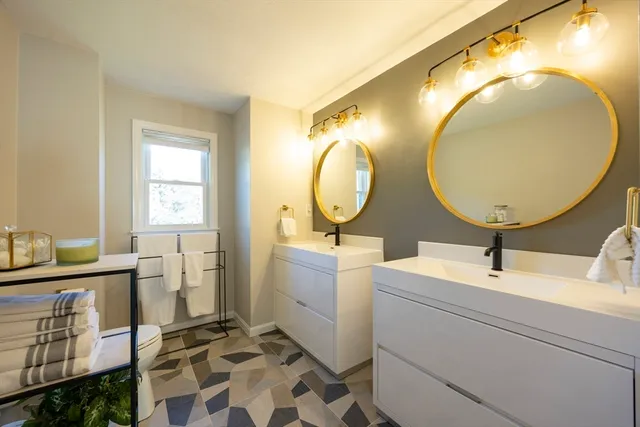 $849,000 | 18 Tisdale Drive, Unit 18, Dover, MA 02030