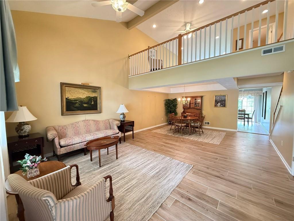 411 Chestnut Lane Apollo, PA 15613 - Photo 4 of 38 a living room with furniture
