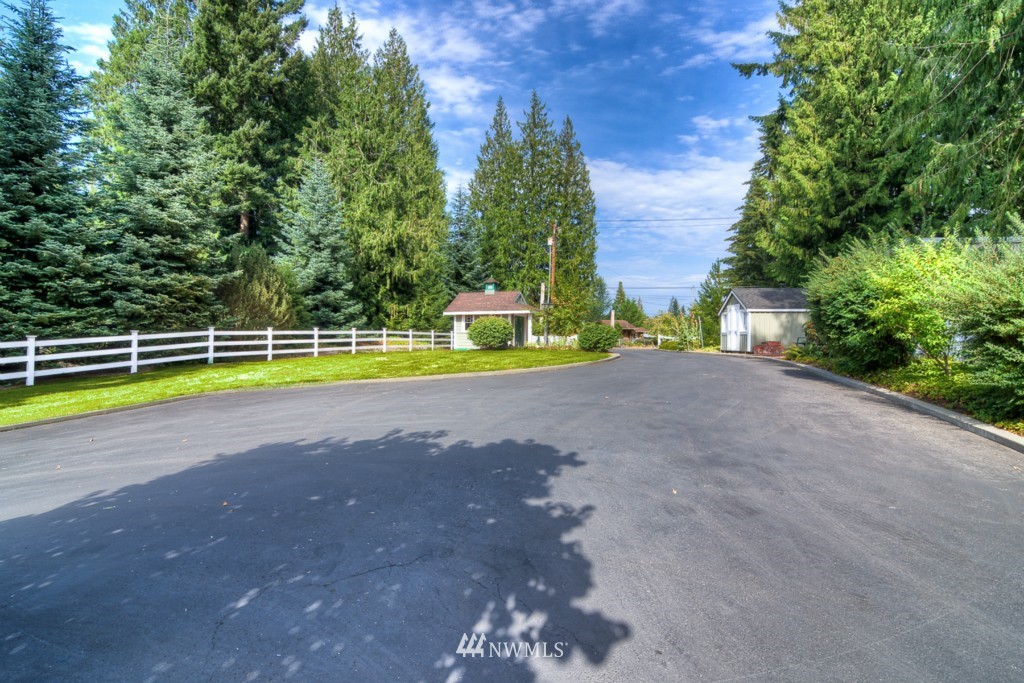 6916 Vandermark Road East Bonney Lake, WA 98391 - Photo 25 of 25