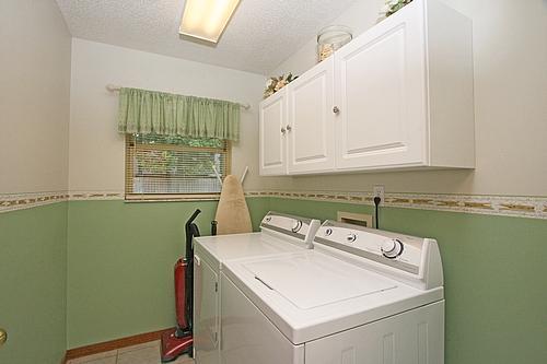 3064 Nautilus Road Middleburg, FL 32068 - Photo 15 of 21 Laundry Room