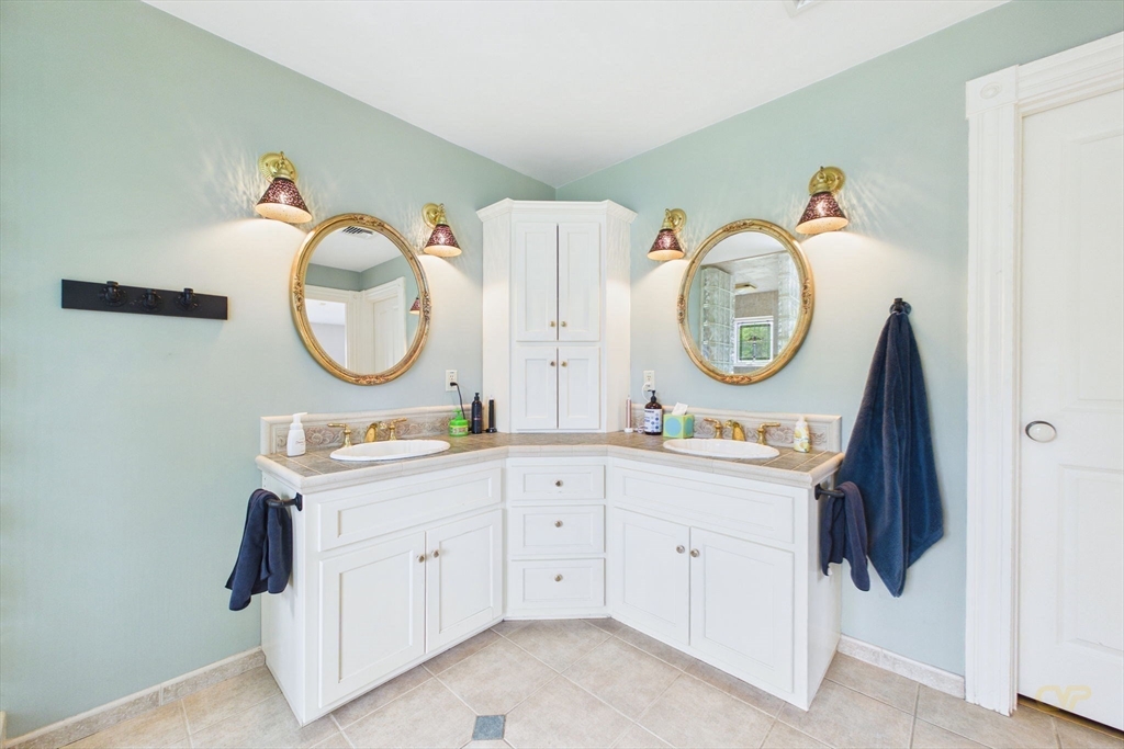 545 Hazel Street Uxbridge, MA 01569 - Photo 26 of 42